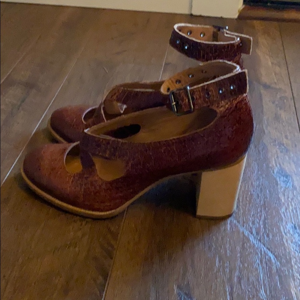 FLASHSALE 50% off ANTHROPOLOGIE- wood block heels
